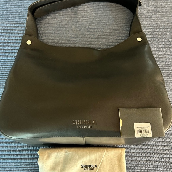 Shinola - The Snap Shoulder Bag in Black Full Grain Leather, New without tags - Picture 1 of 16
